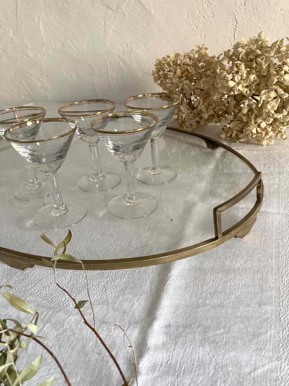Oval serving tray in glass and brass, late 19th - early 20th century