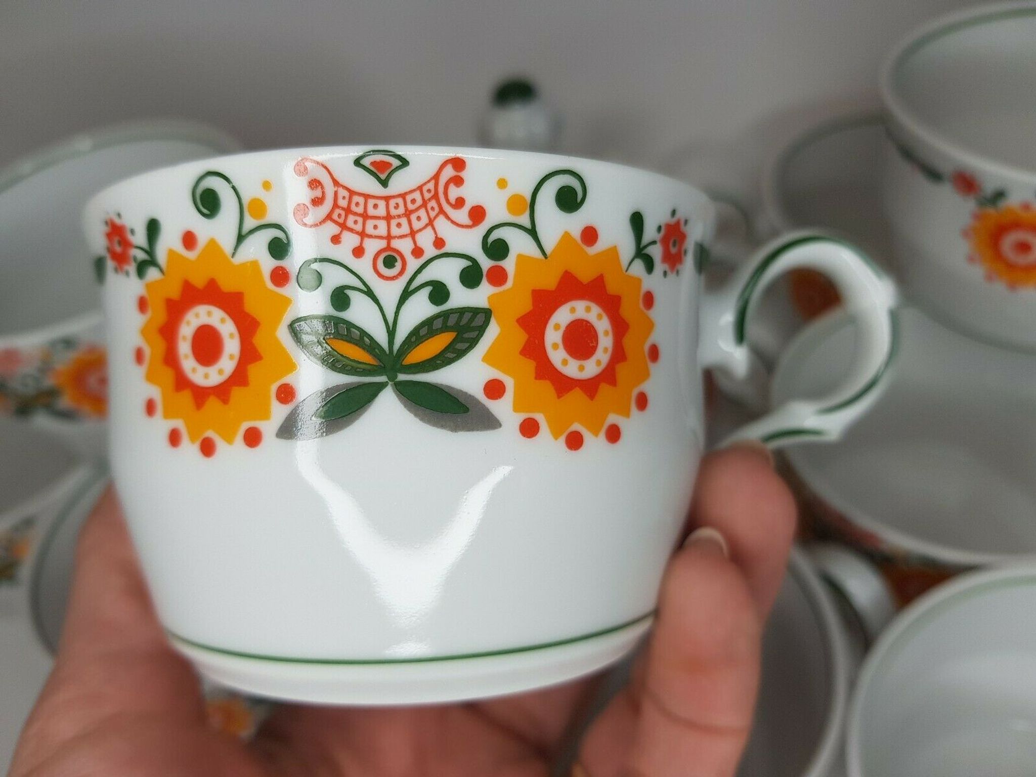 11 cups coffee and sugar pot décor lotus orange 70s
