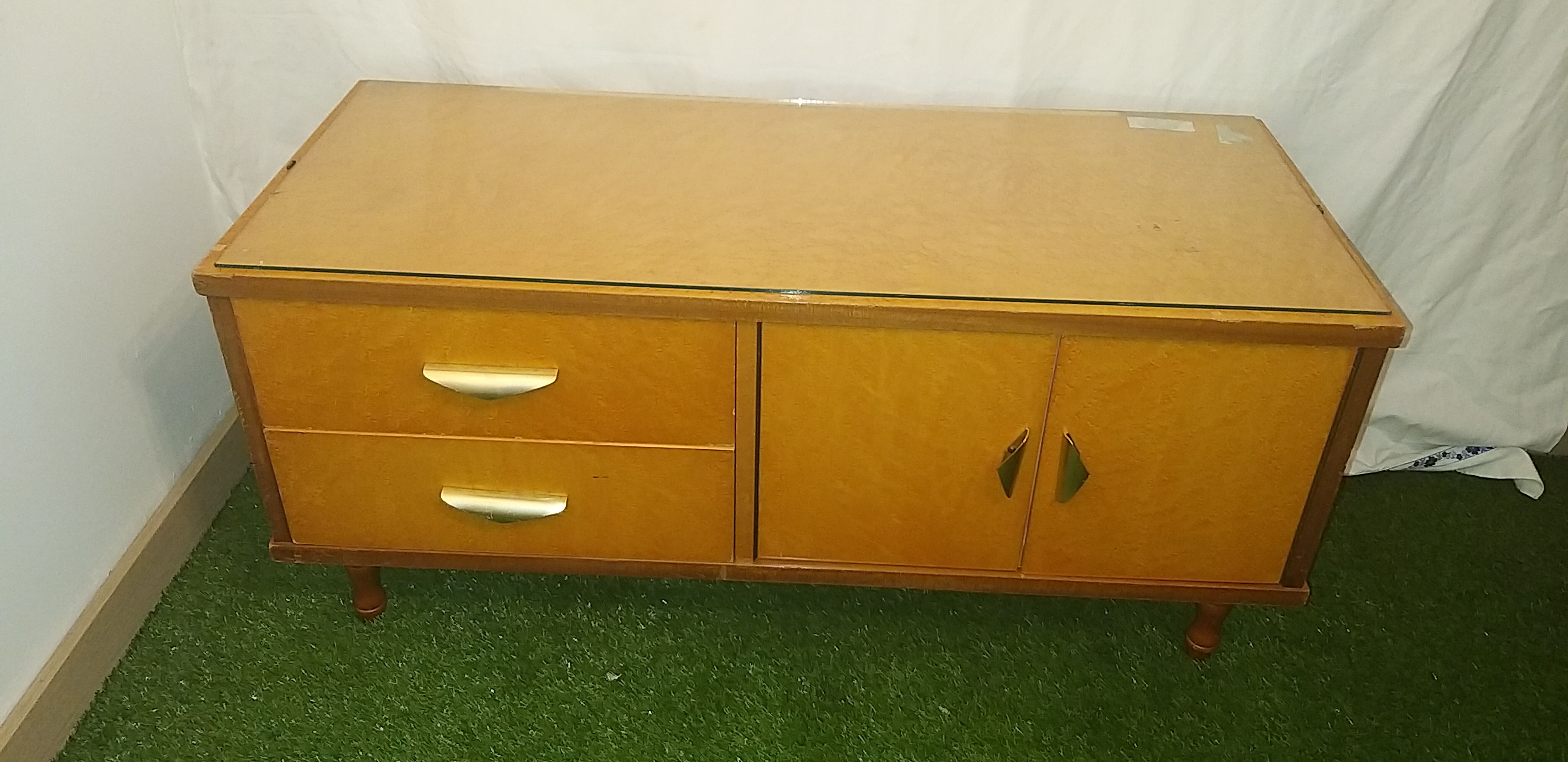 Hairdresser dresser 60s/70s