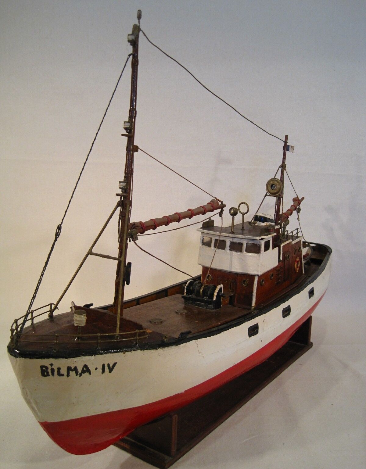Artisanal wooden model, basin boat, motor toy, fishing trawler