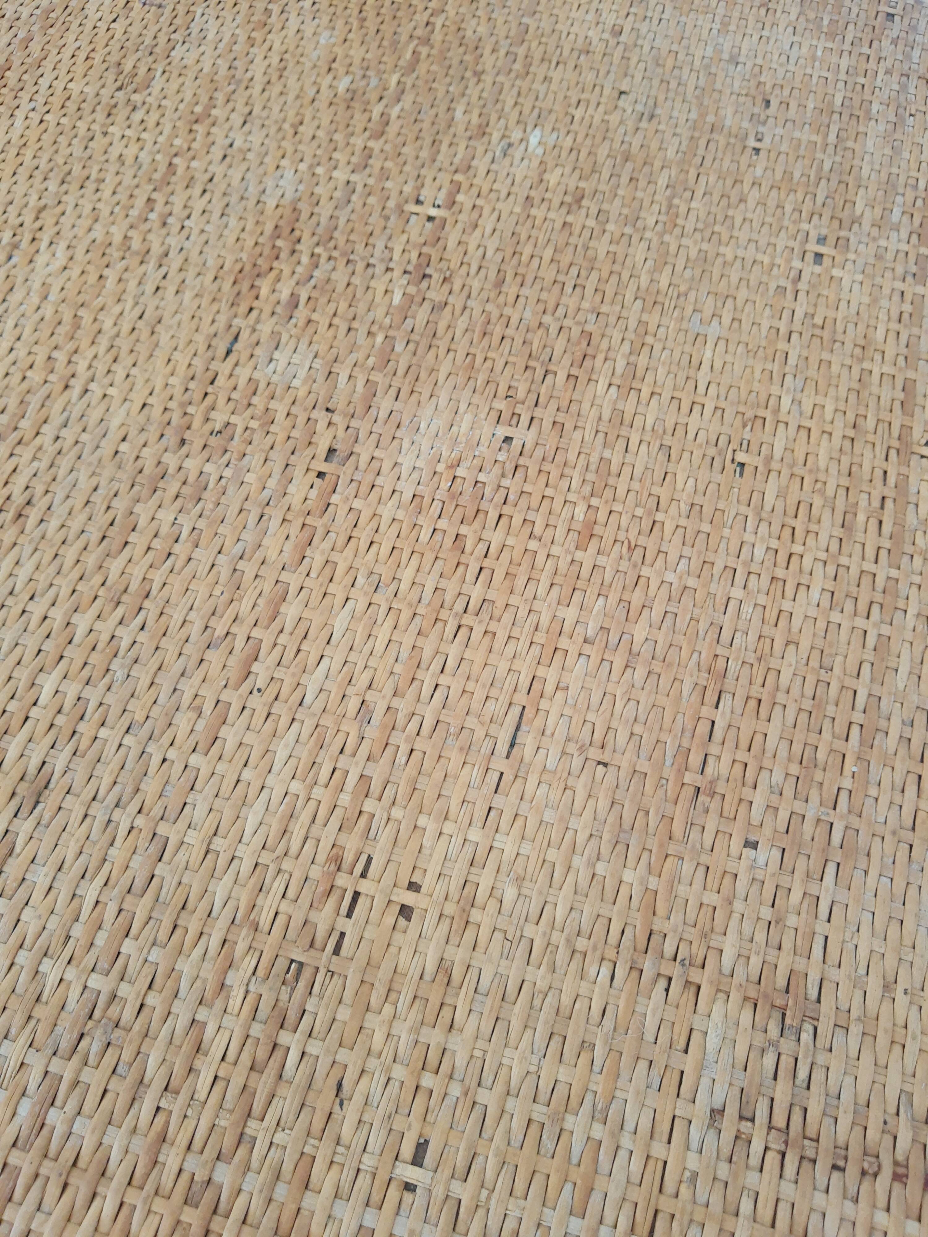 Round rattan side table 60s -70s / vintage