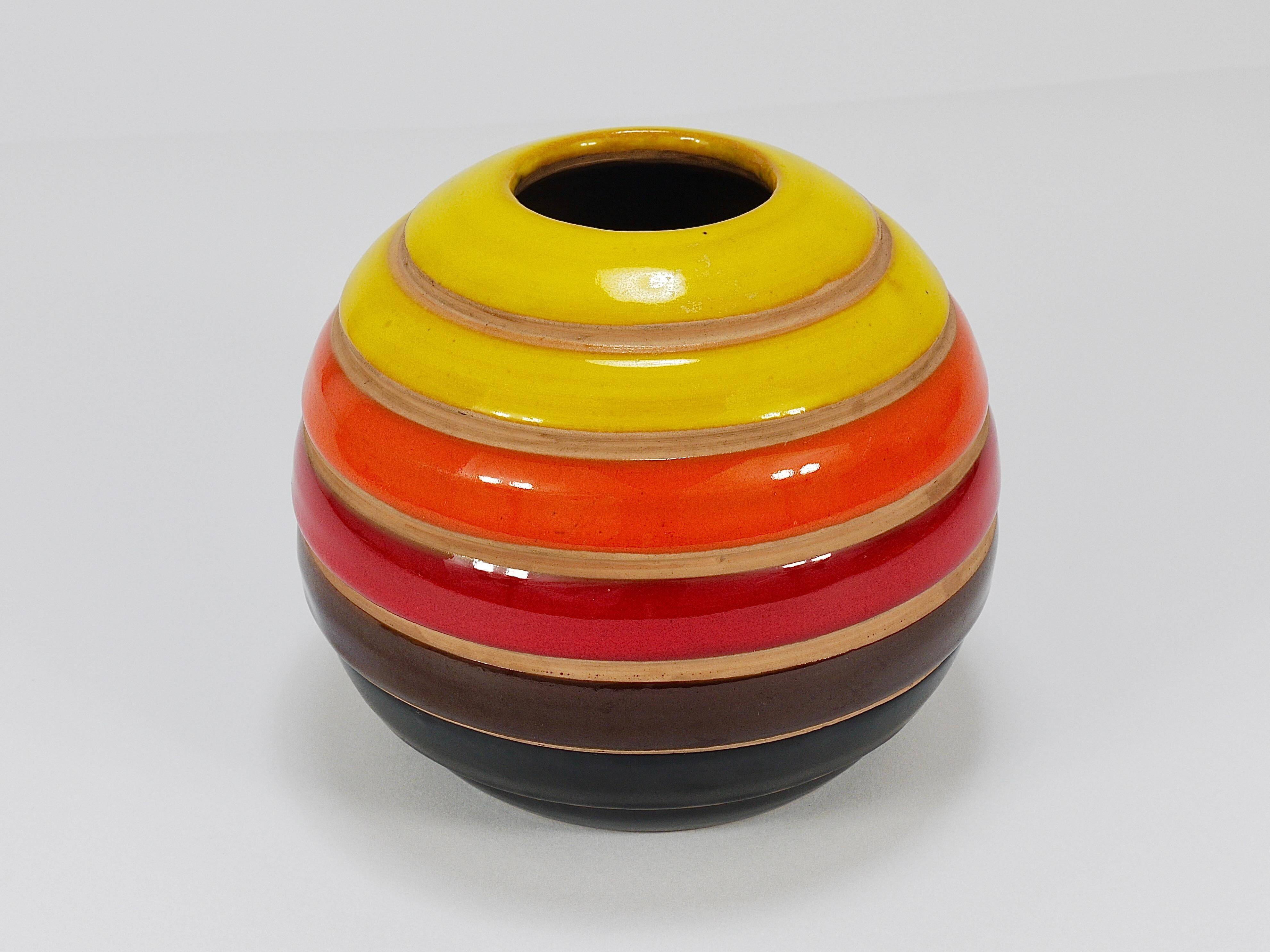 Vase boule en céramique rayé Aldo Londi Bitossi, Italie, 1960s