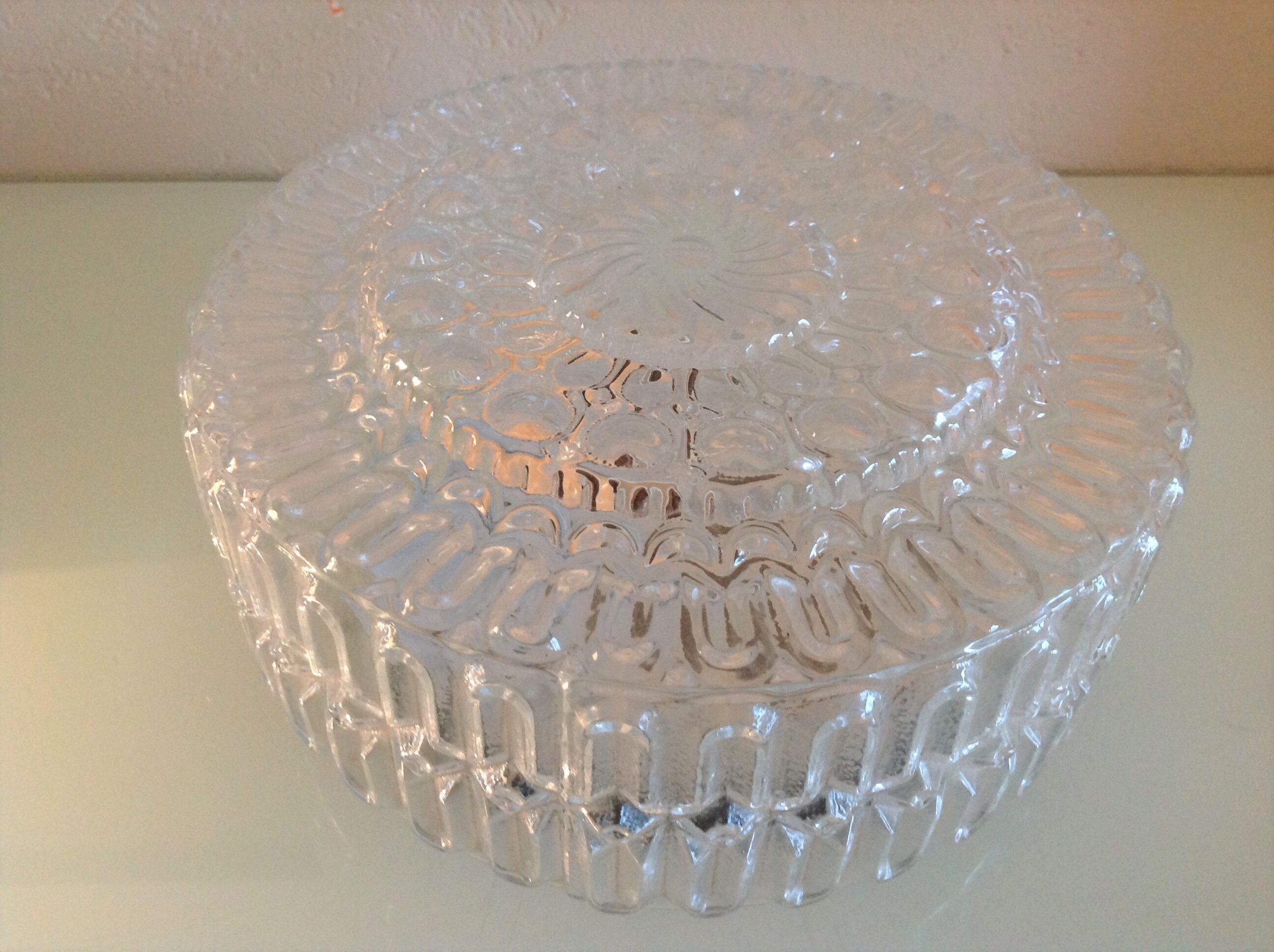 Plafonnier rond en verre bullé années 60-70