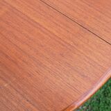 Dining round vintage with extensions