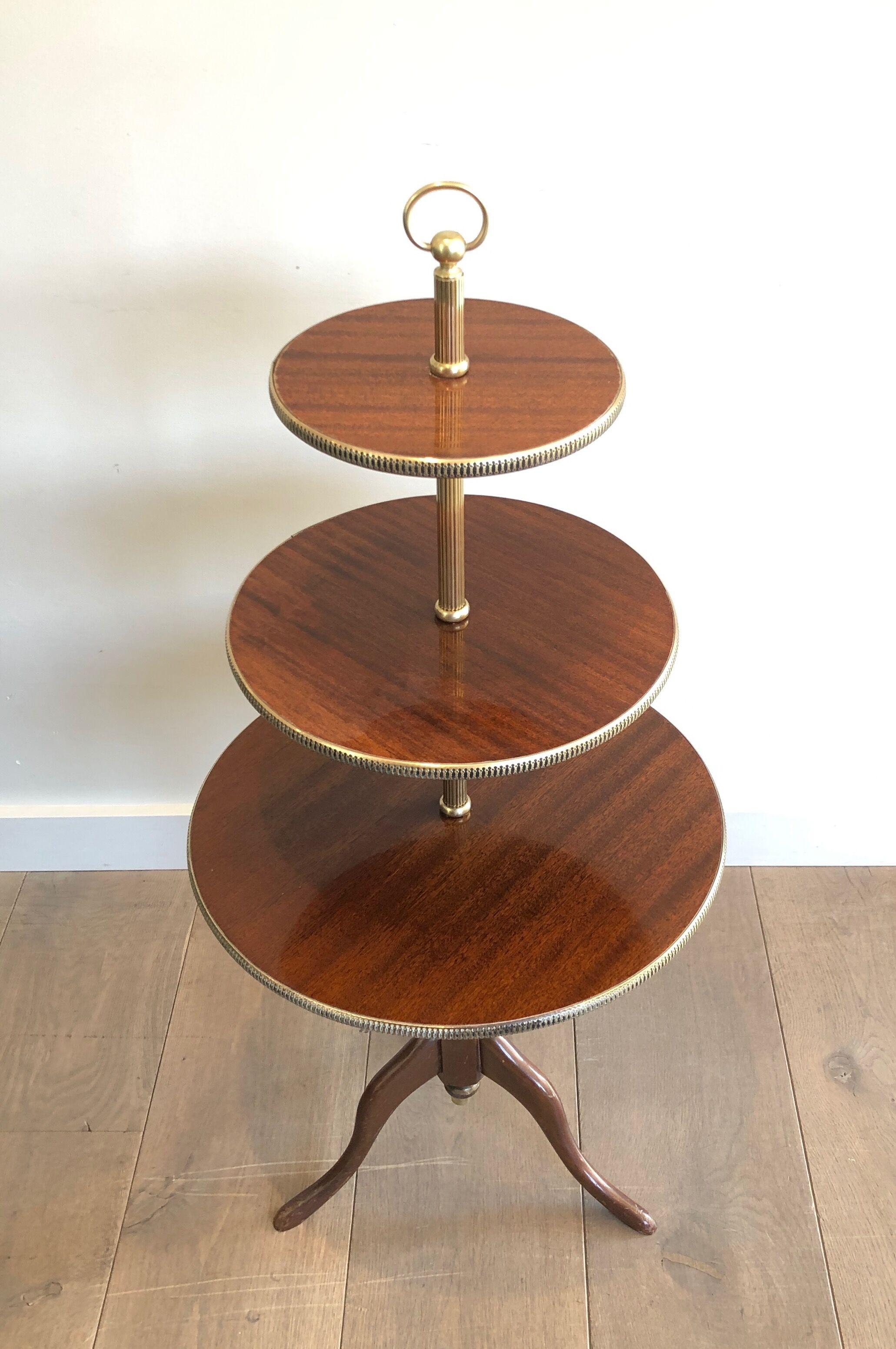 Round table of neoclassical style with triple plateaux 1940