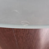 Table eats round standing in oak and shortbread glass