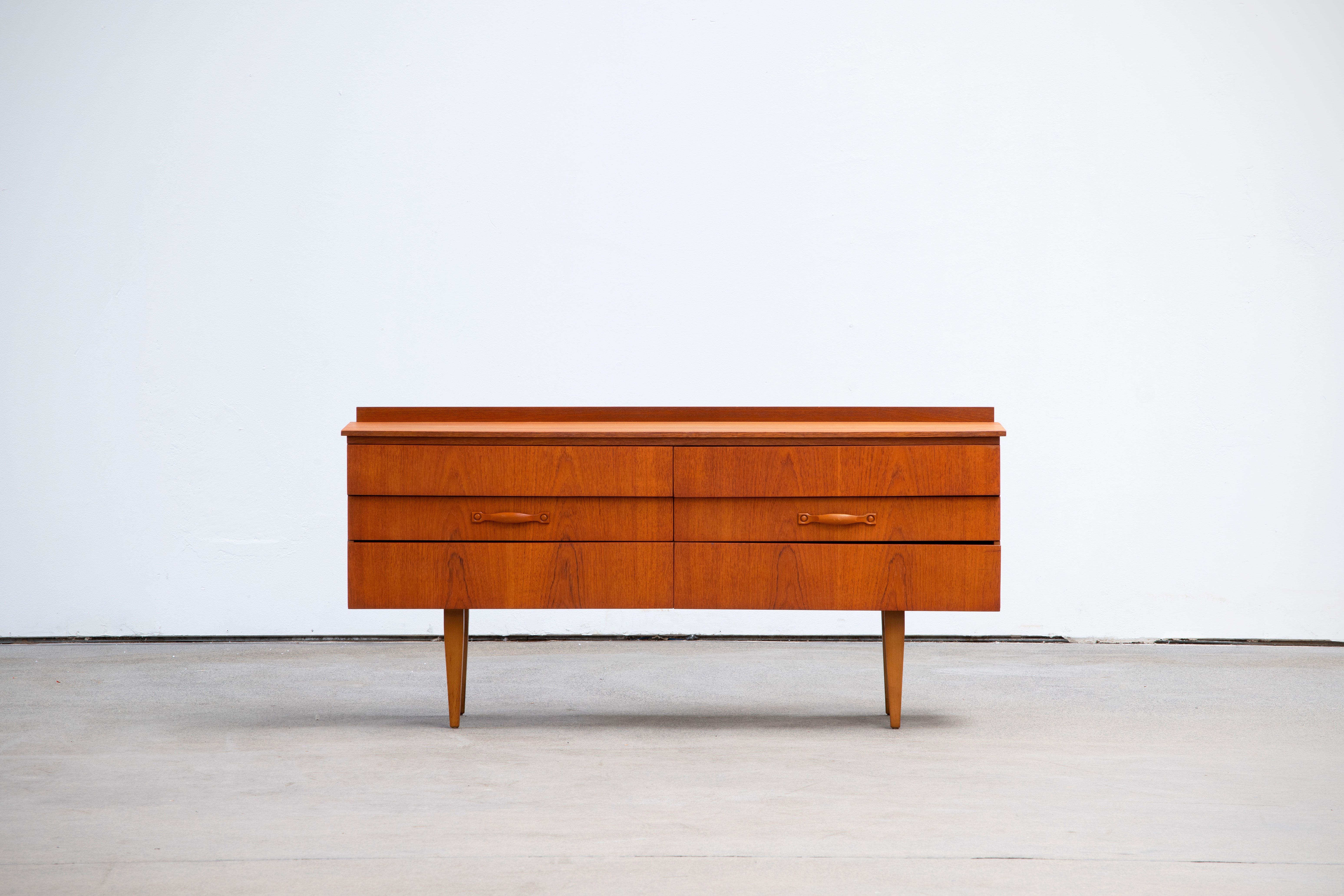 Vintage Scandinavian enfilade - EJVIND – 152 cm