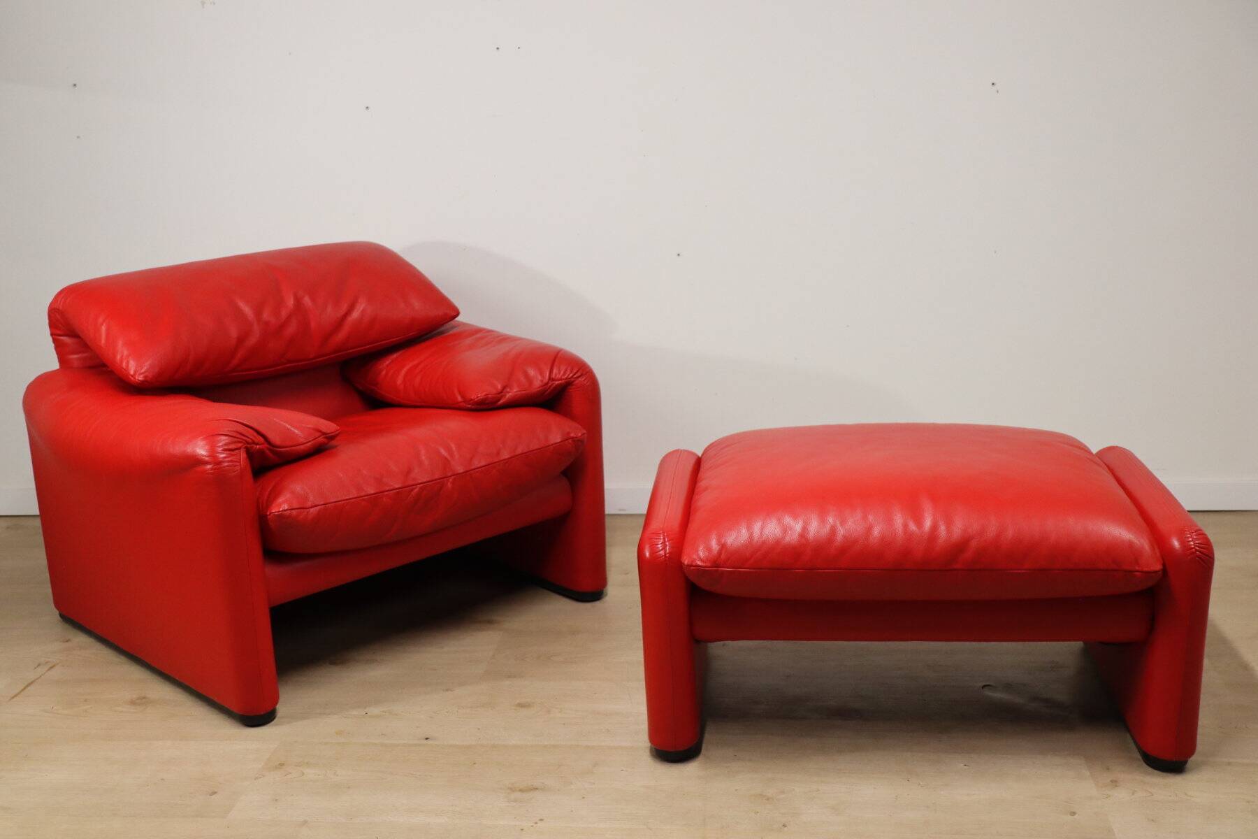 Maralunga armchair and ottoman by Vico Magistretti for Cassina