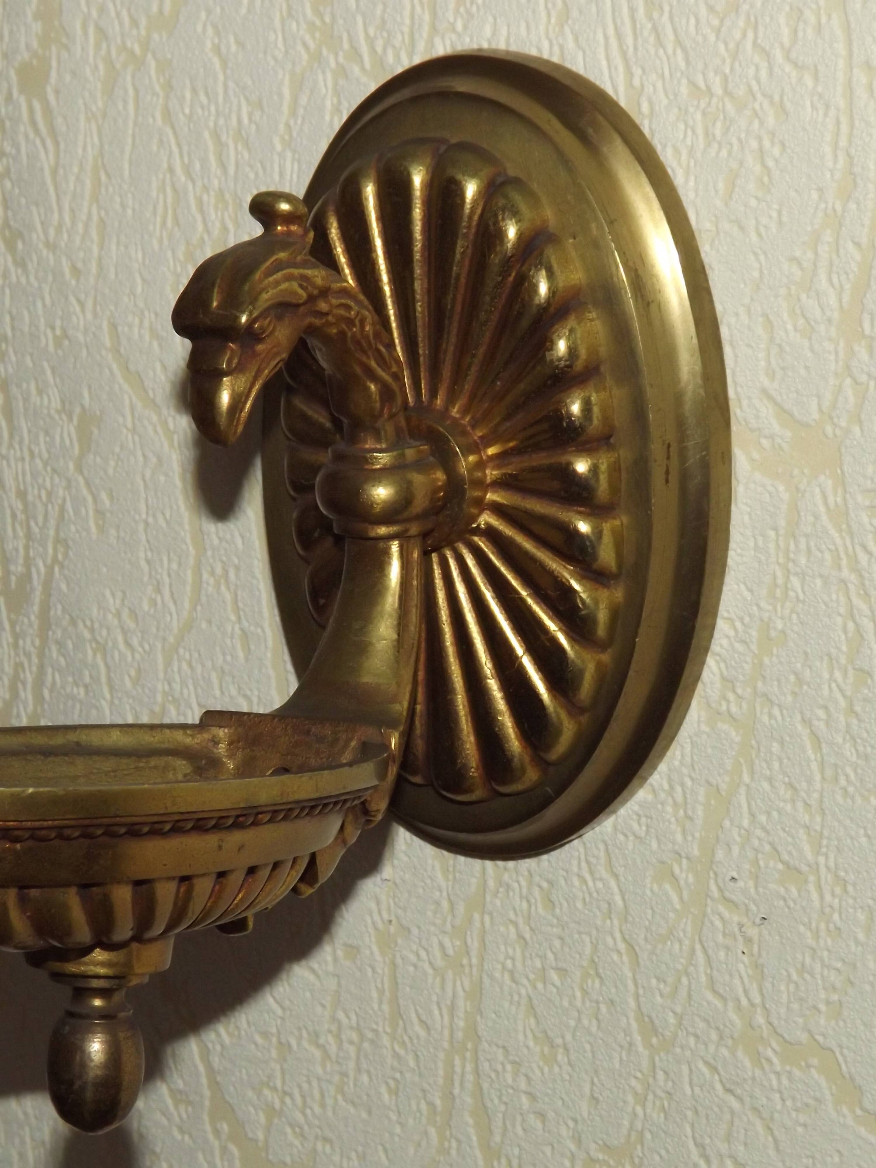 Traditional Empire wall light with eagle head in antique brass 5219