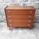 Commode vintage pieds fuseaux