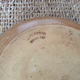 8 dishes in glazed terracotta