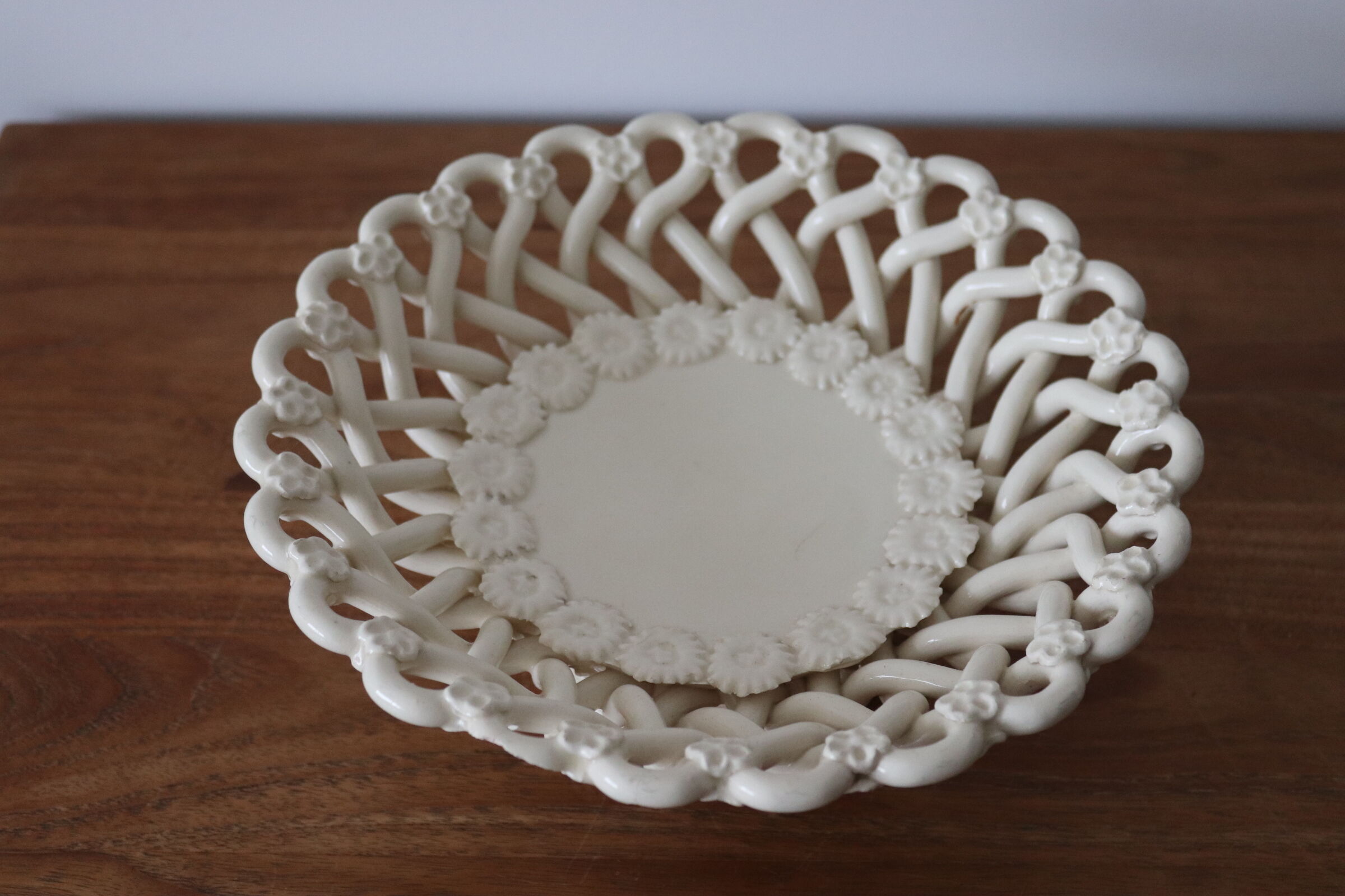 Pichon braided standing cup