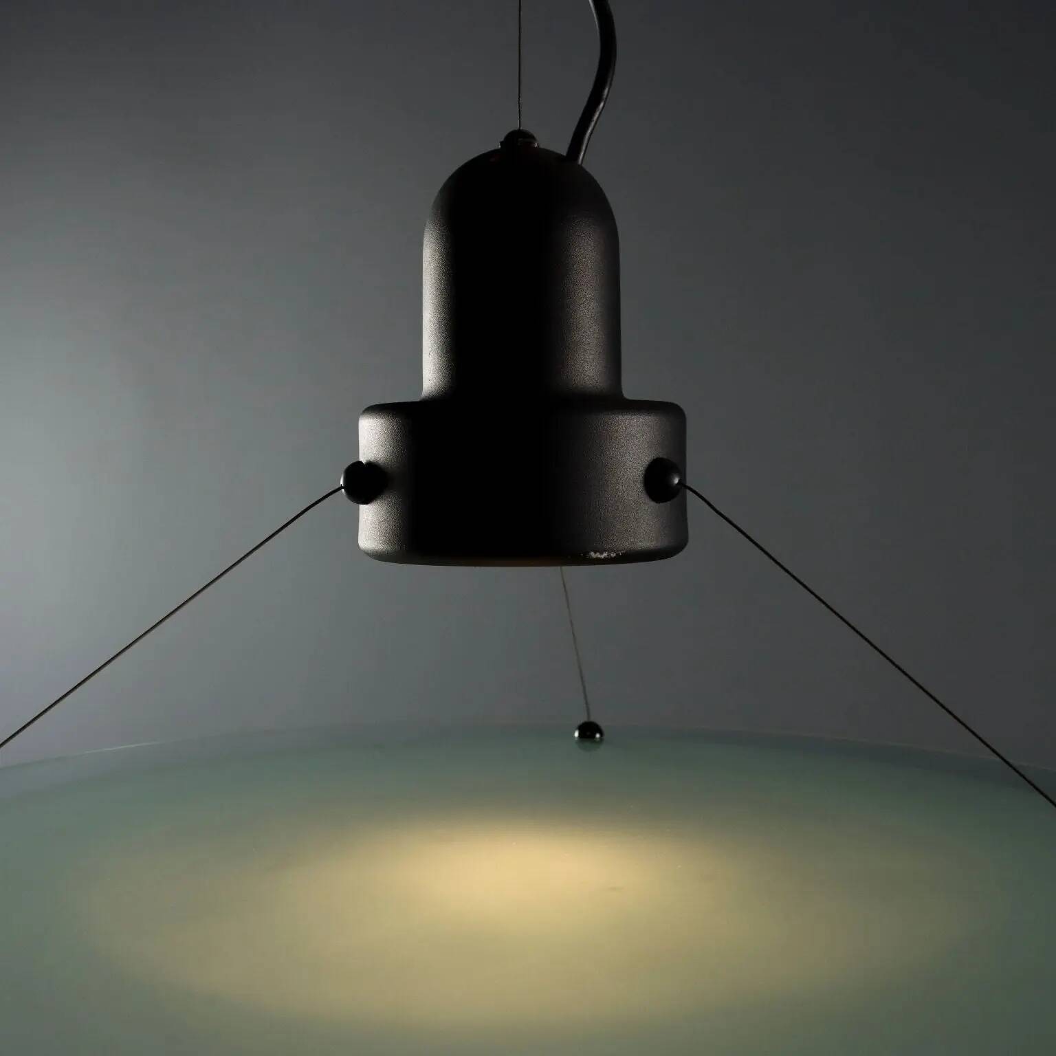 Vintage ceiling light in glass and enamelled metal, design, Italy, 1980s