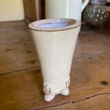 Small vase on legs