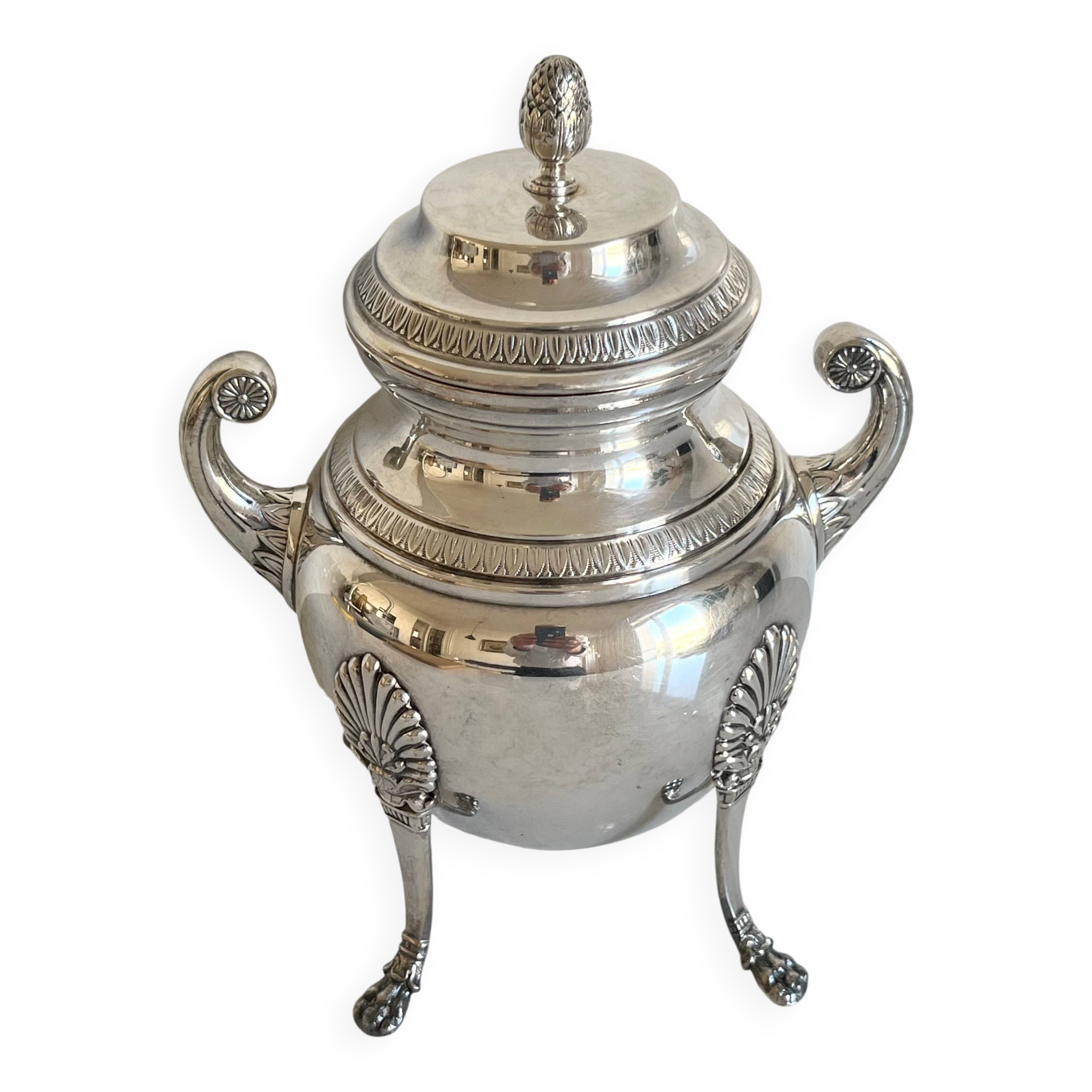 Ravinet d’Enfert silver-plated sugar bowl resting on 4 claw feet, Emp-style palmette motif