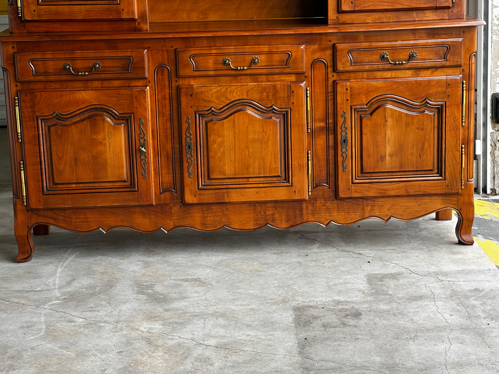 Buffet, rustic sideboard in solid cherry wood, 20th century
