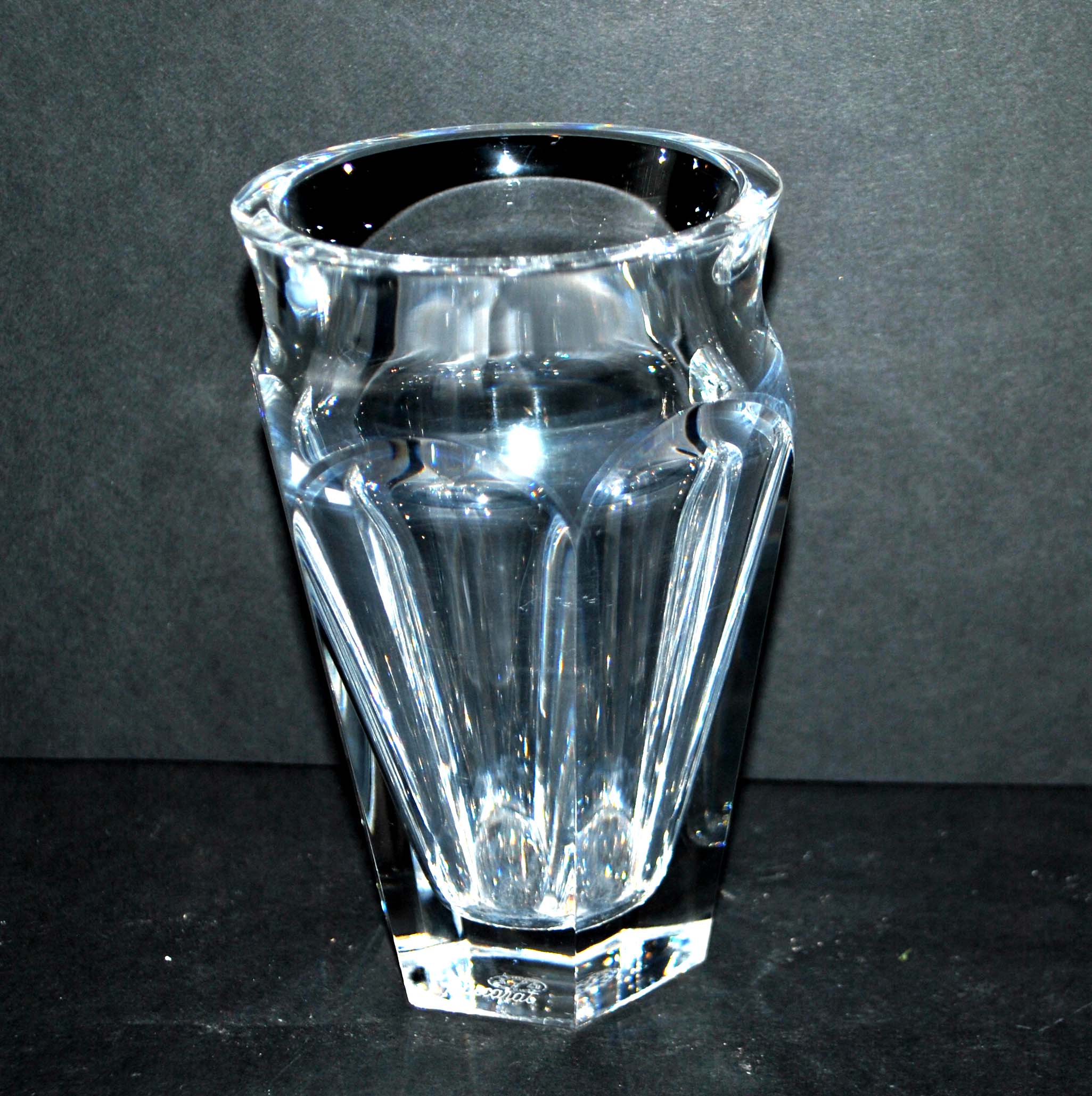 Vase baccarat nelly in crystal cut with flat ribs harcourt 12.5cm