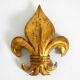 Une paire de grandes appliques murales en métal doré Fleur-de-Lis des années 1970 par Hans Kögl.