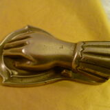 Mail clip paper "hand" in old bronze