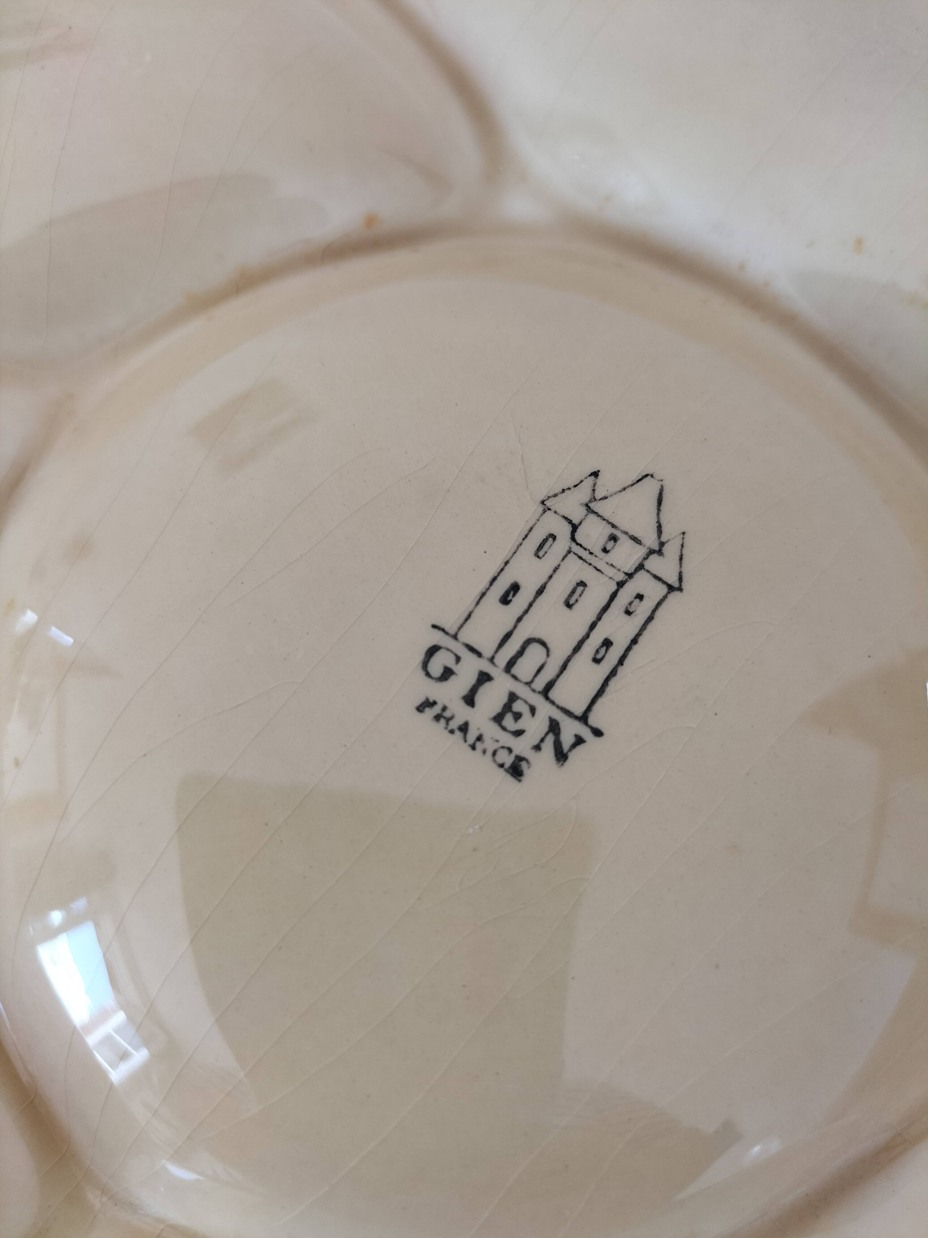 6 compartmentalized plates Gien France – butter yellow shade