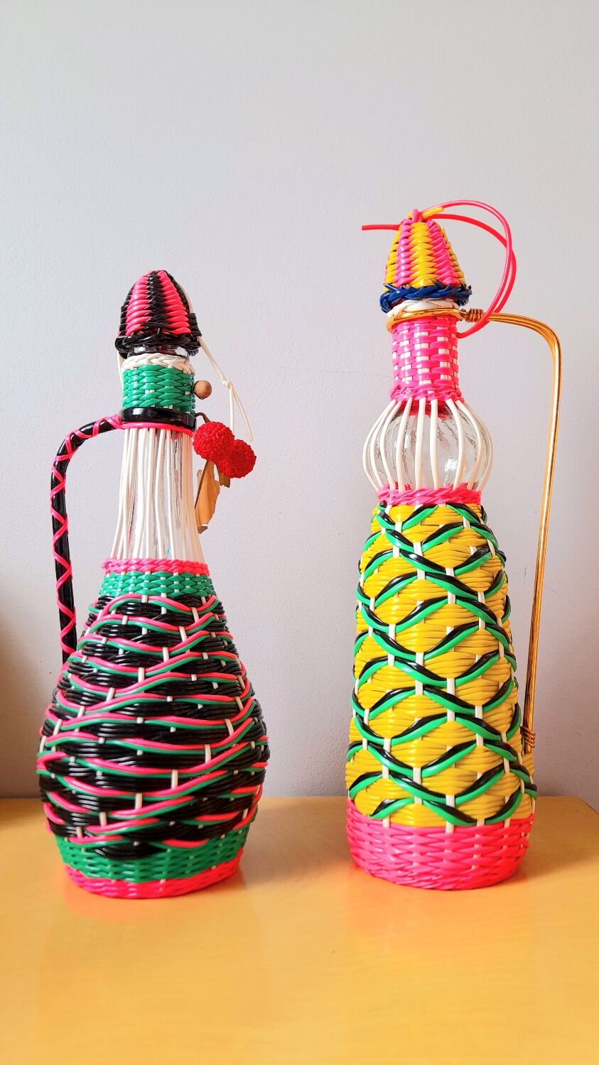 Set of 2 scoubidous bottles