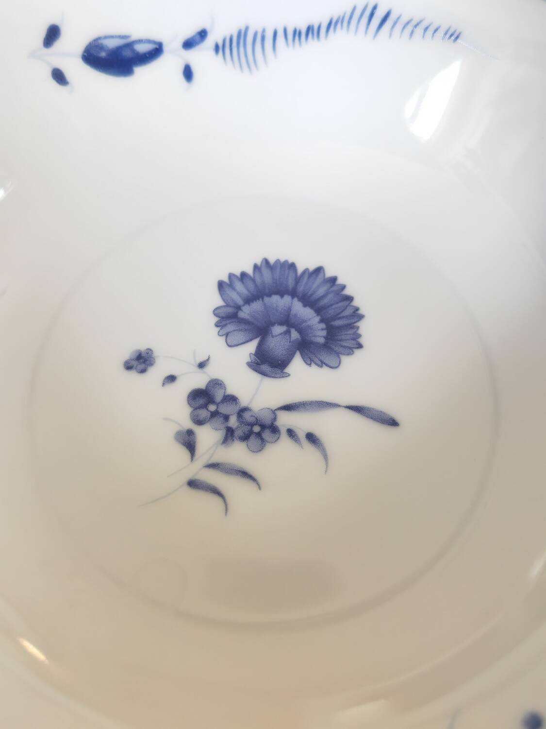 Chantilly porcelain bowl