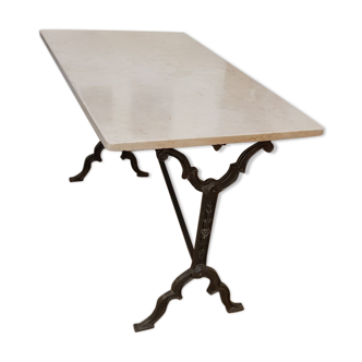 Bistro table
