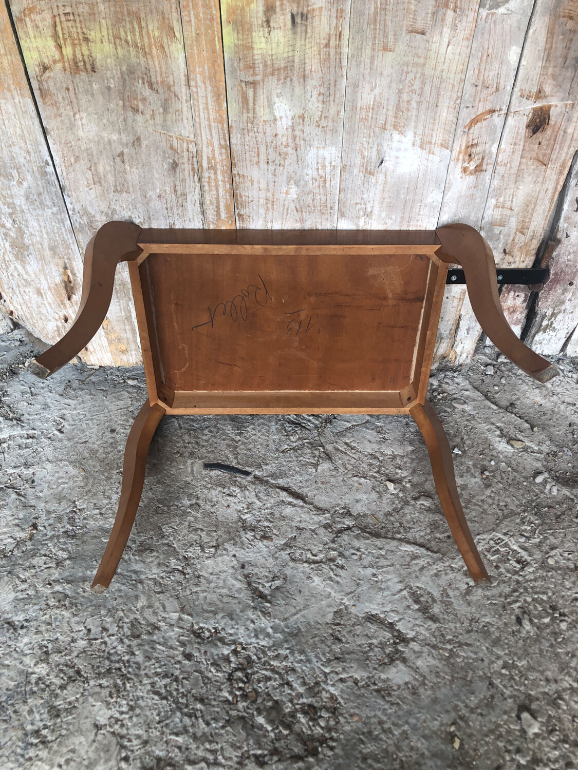 Coffee table wood marquetry tray and curved legs vintage