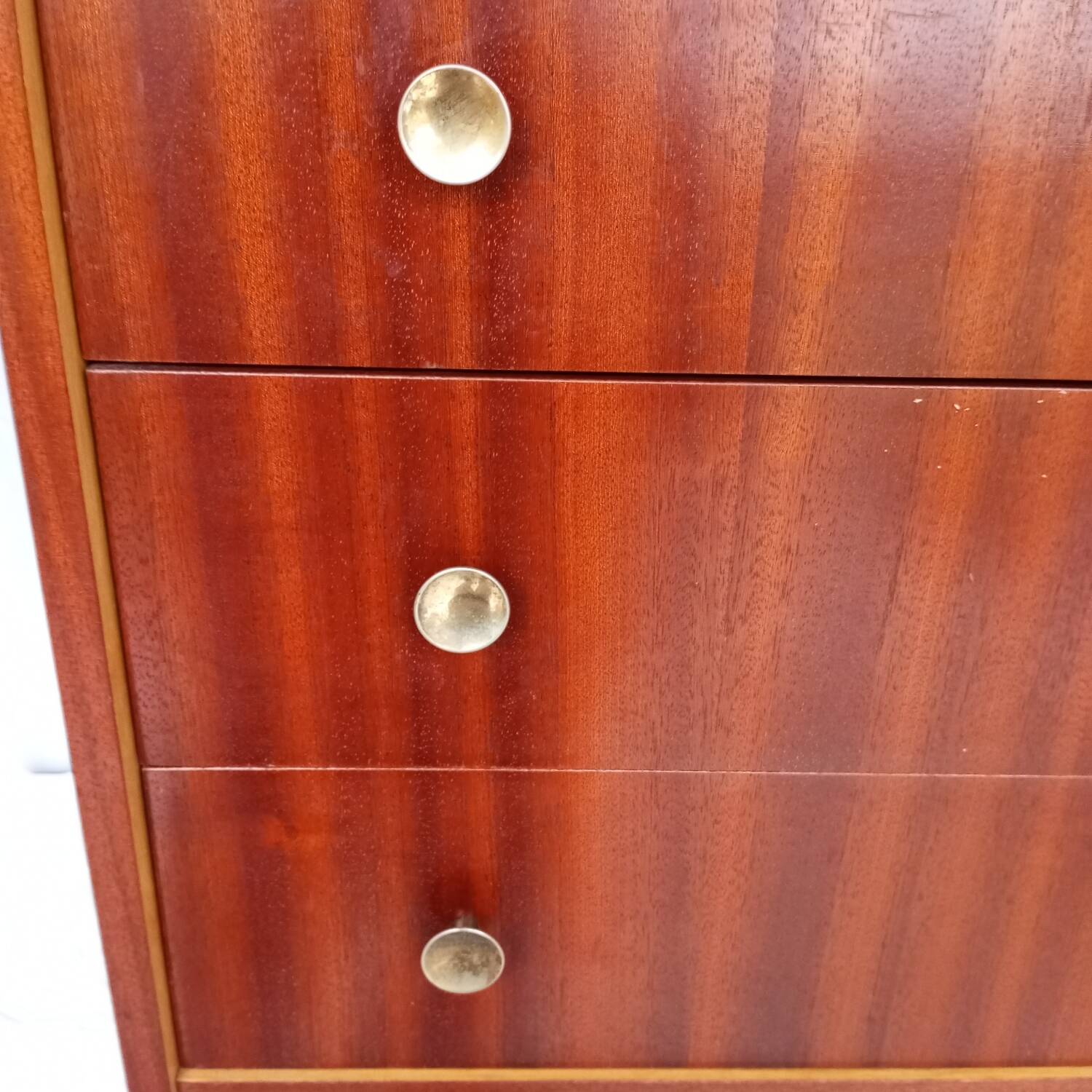 Commode années 60 à trois tiroirs