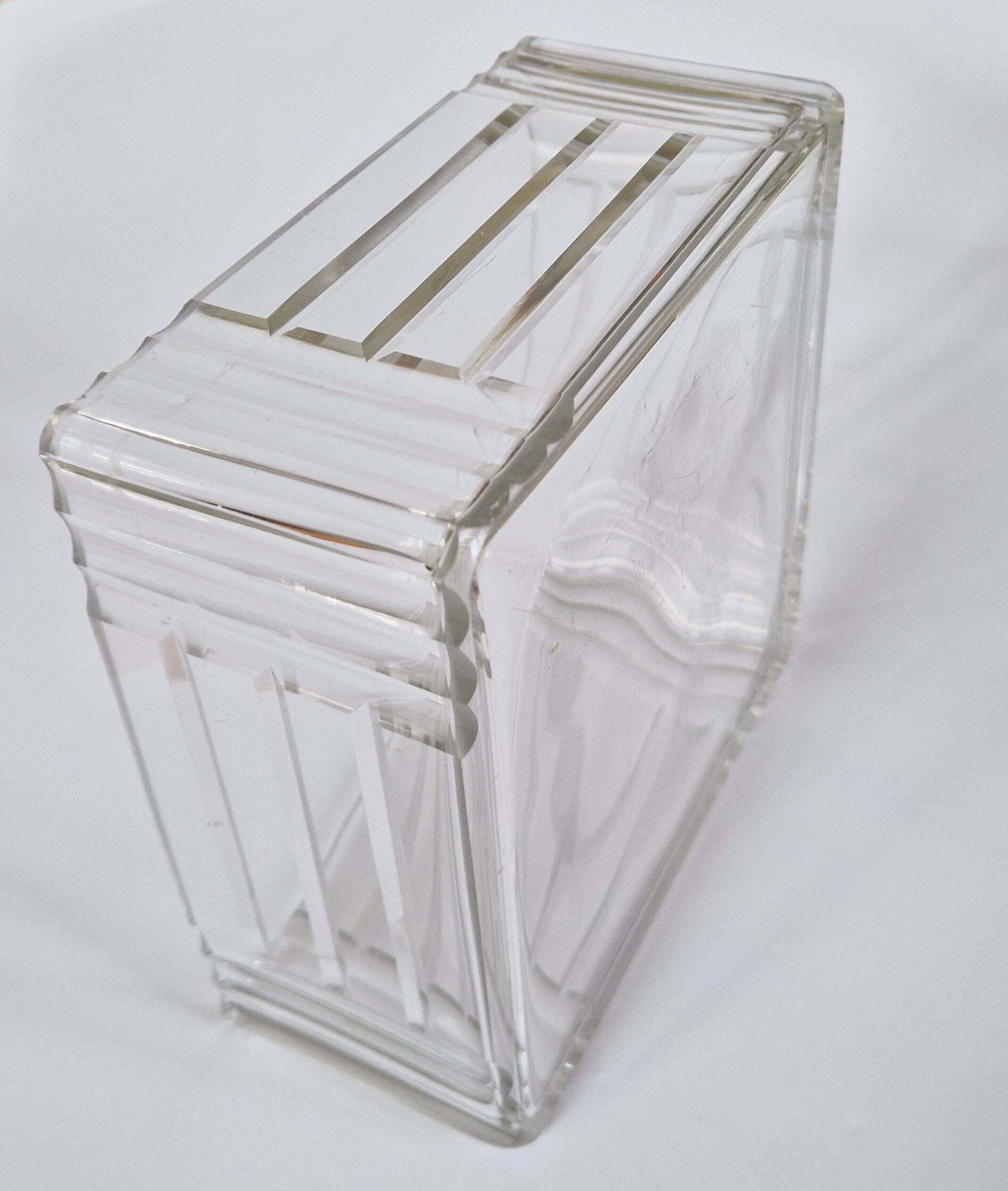 Crystal glass catchall, moulded and sculpted, circa 1960.