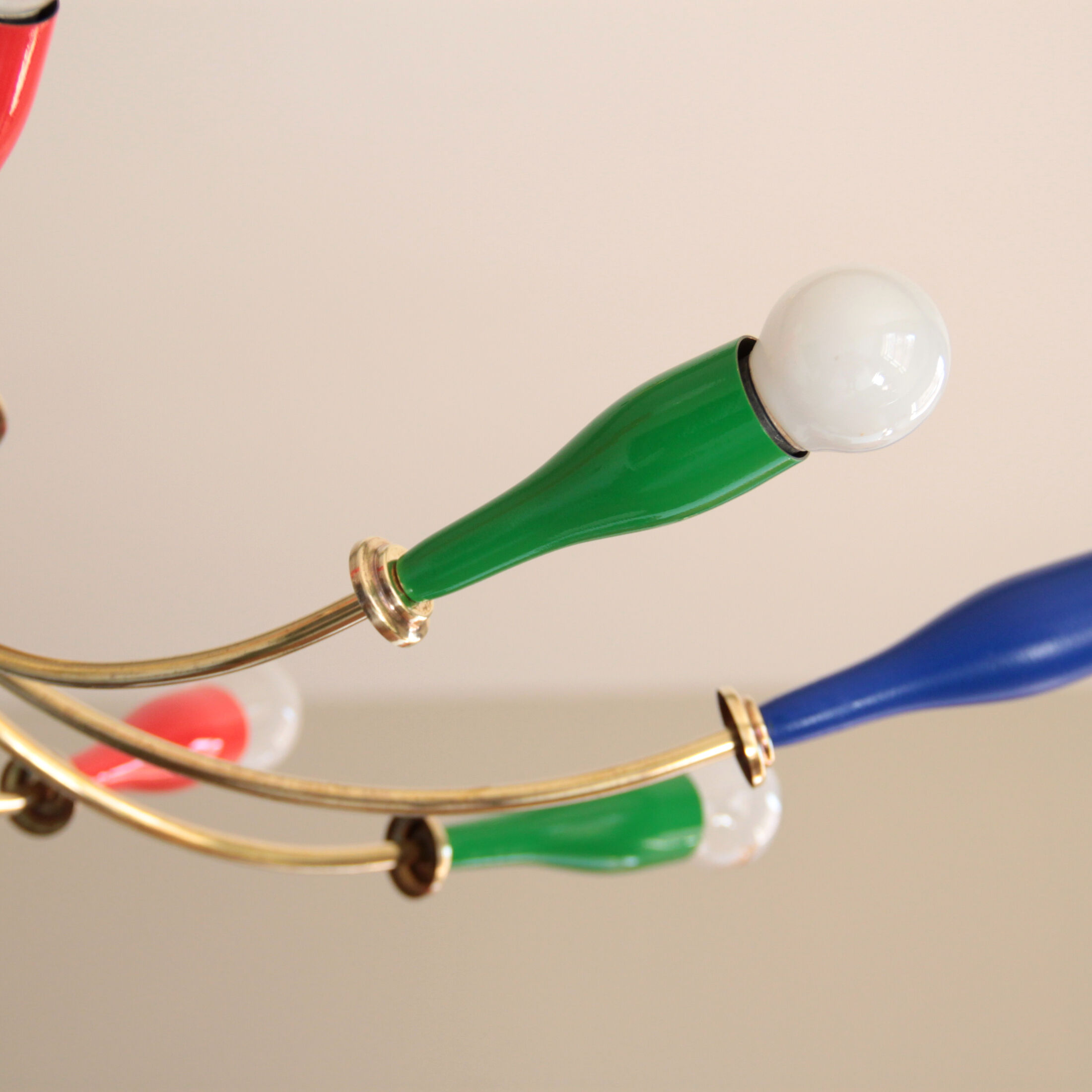 Vintage chandelier colorful brass 10 arms multicolored