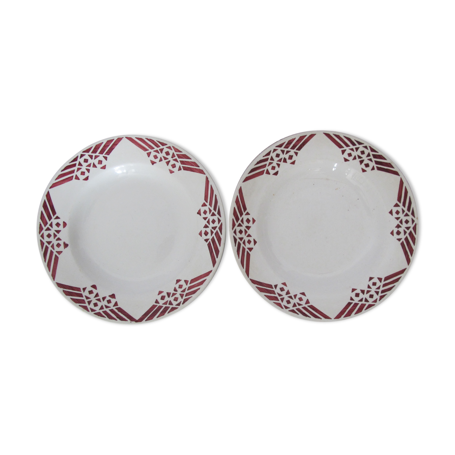 2 hollow plates made of Saint Amand earthenware