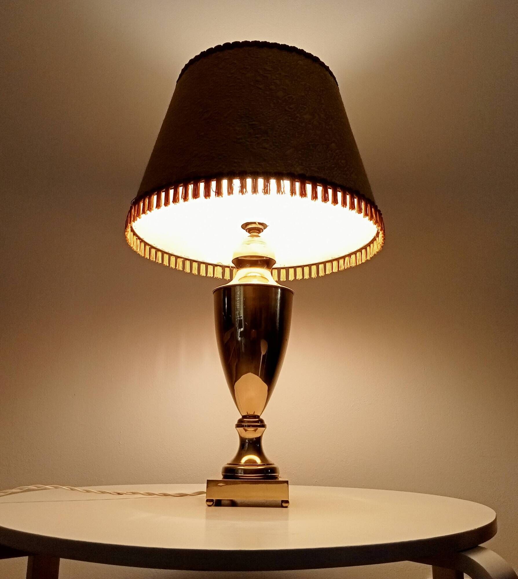 Art deco living room lamp in golden brass from the 1950s