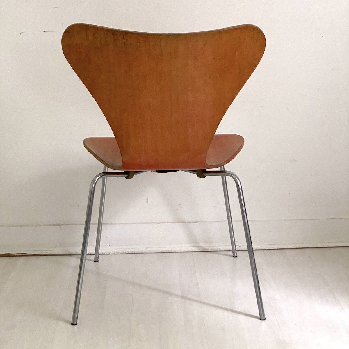 Chaise Butterfly de Arne Jacobsen édition Fritz Hansen