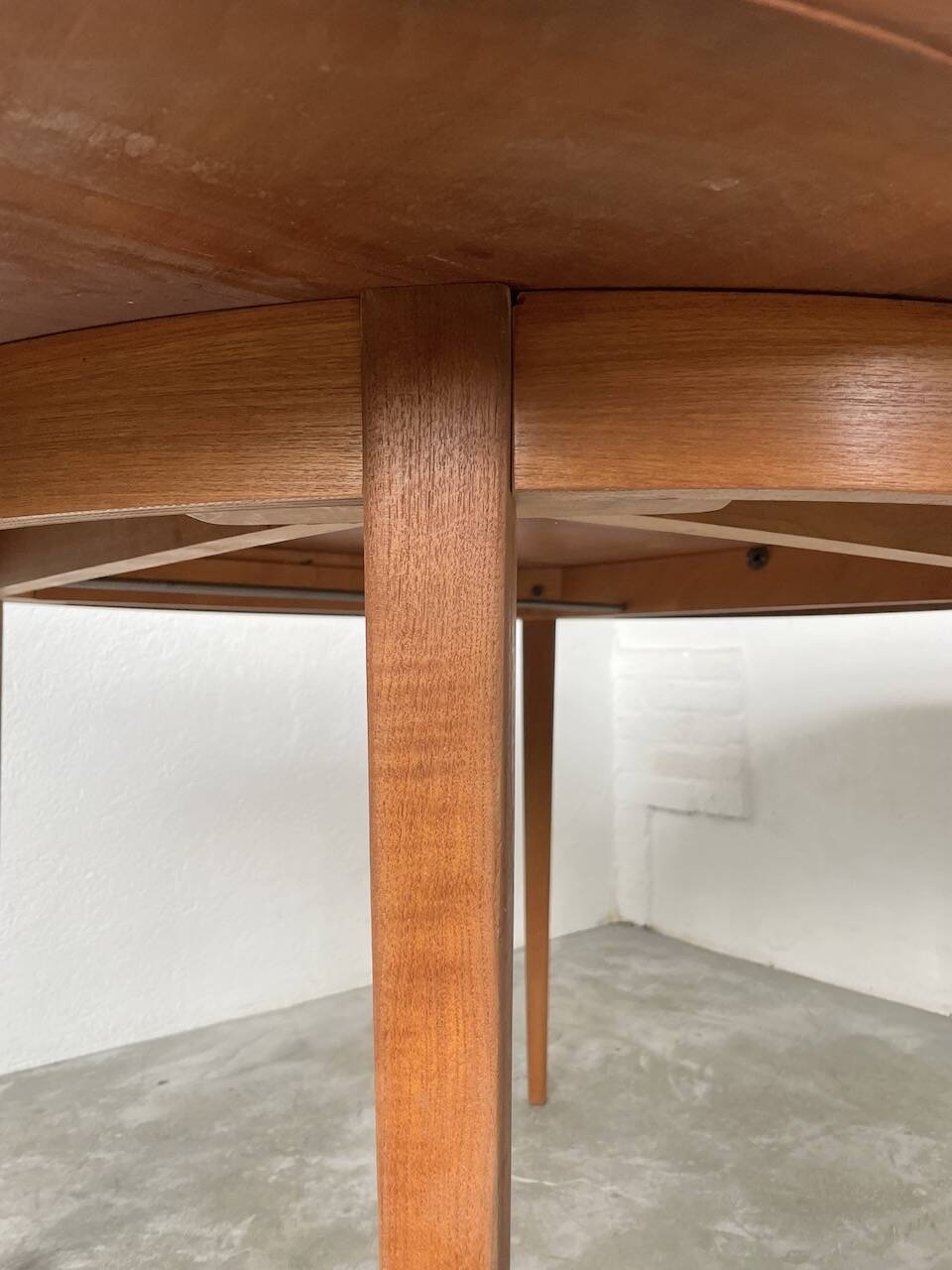 Scandinavian round teak table with extension