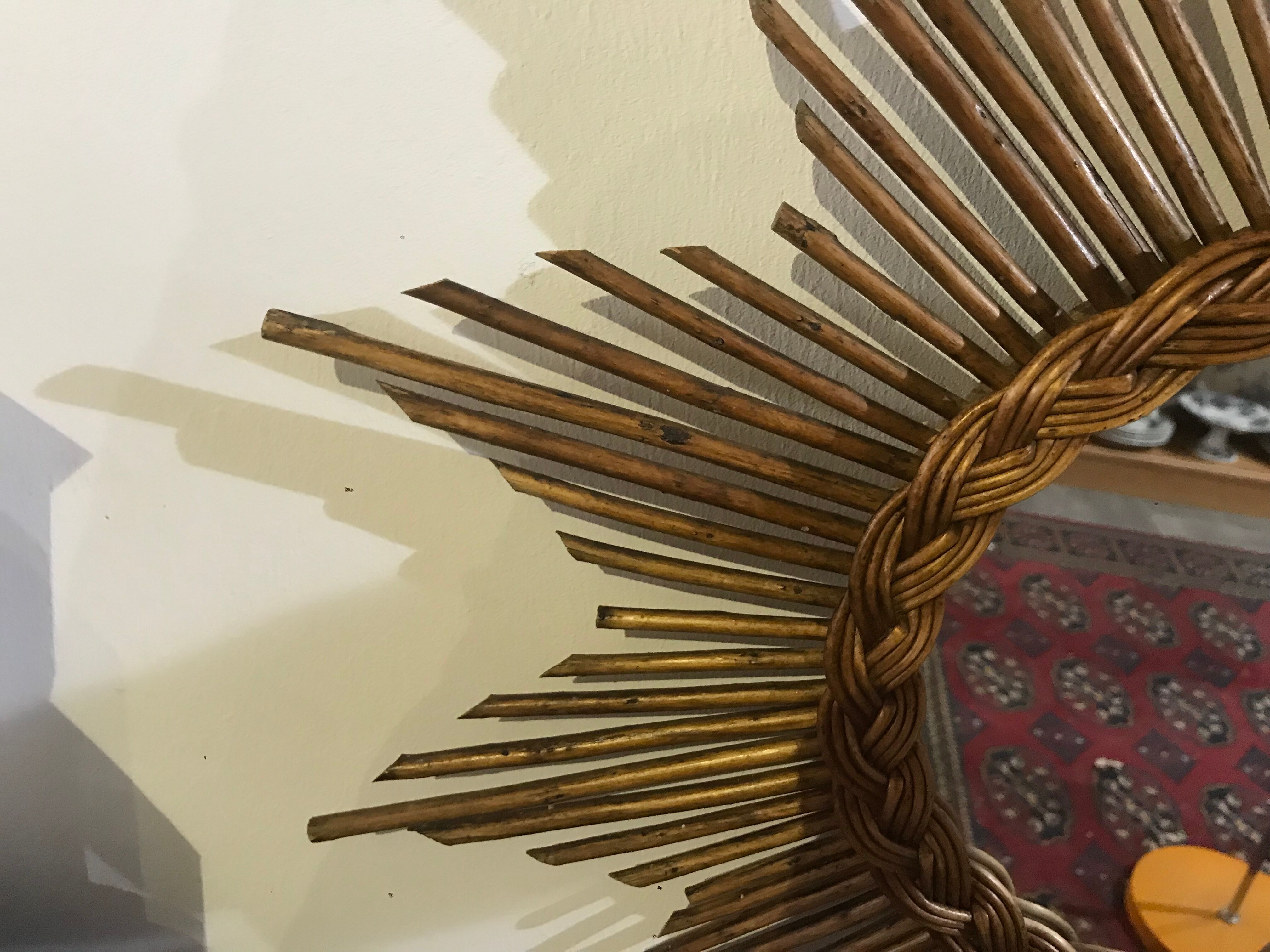 Mirror sun in oval rattan - 58x62cm