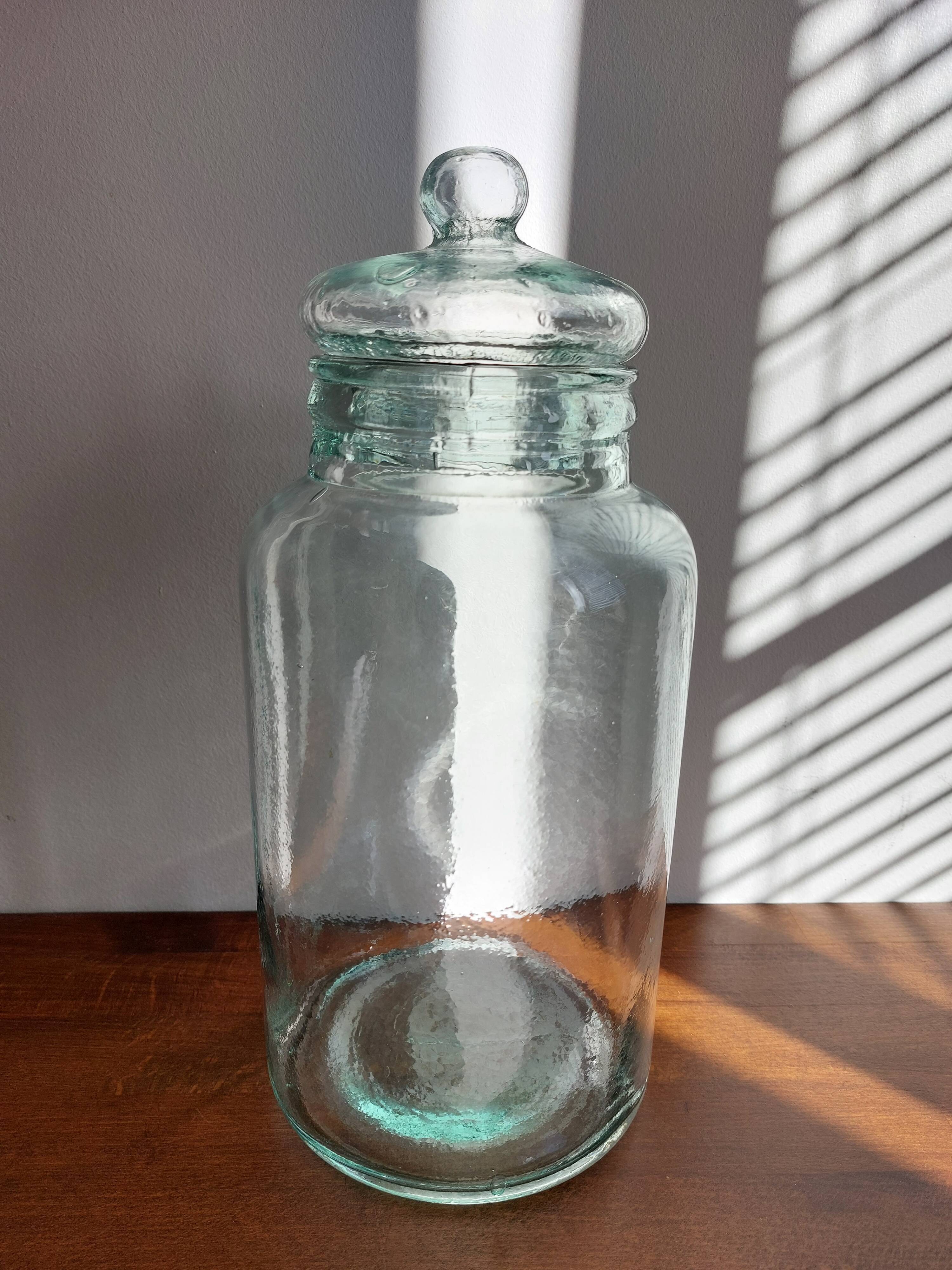 Set of 2 vintage candy boxes