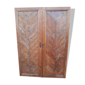 Portes d'une armoire style déco