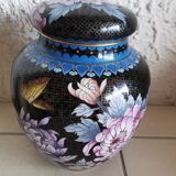 Victorian-era partitioned ginger pot