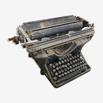 Underwood 14 typewriter