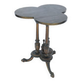 Fifth wheel with clover tray