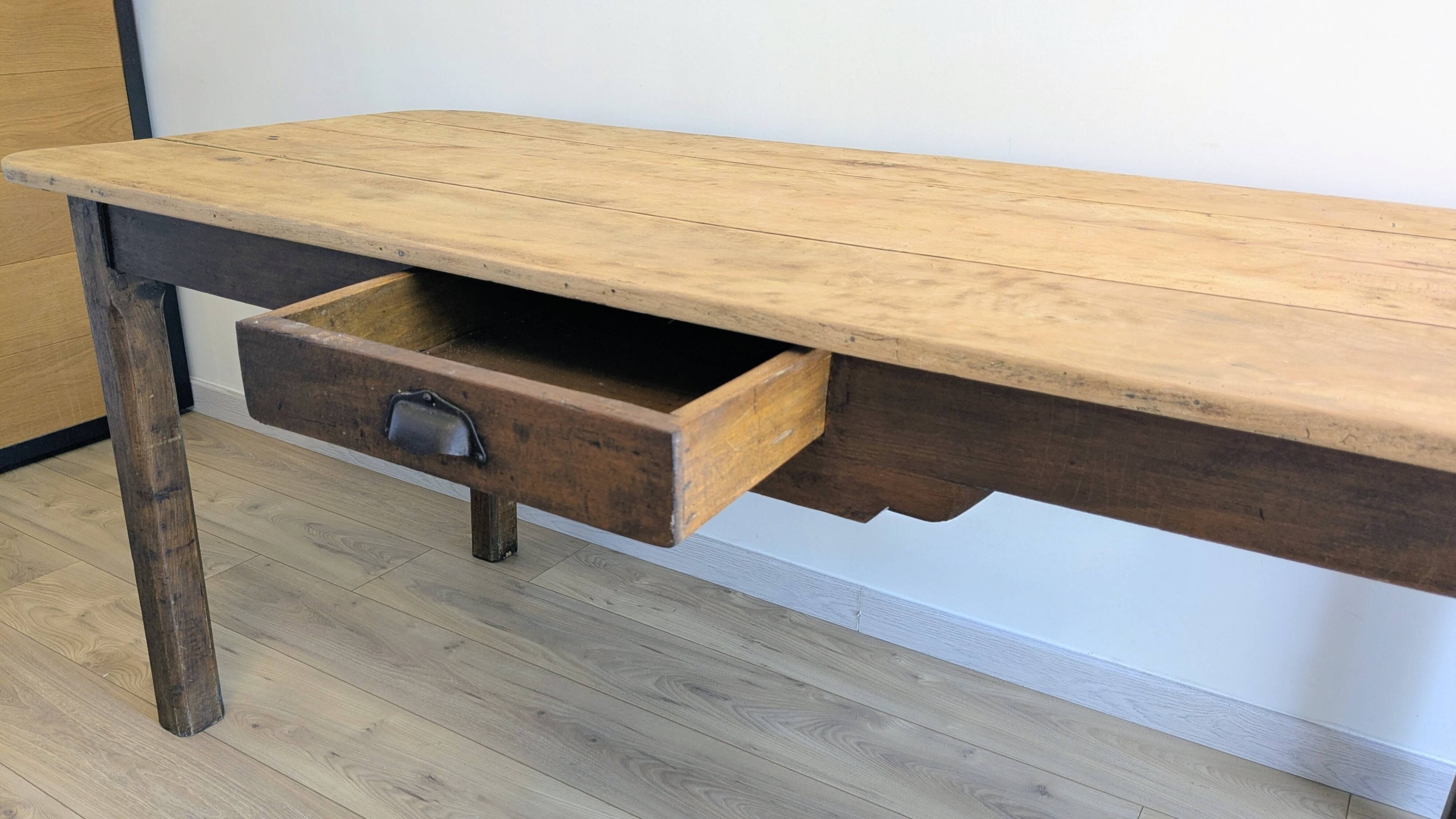 Antique farmhouse table in patinated solid wood - 178 cm