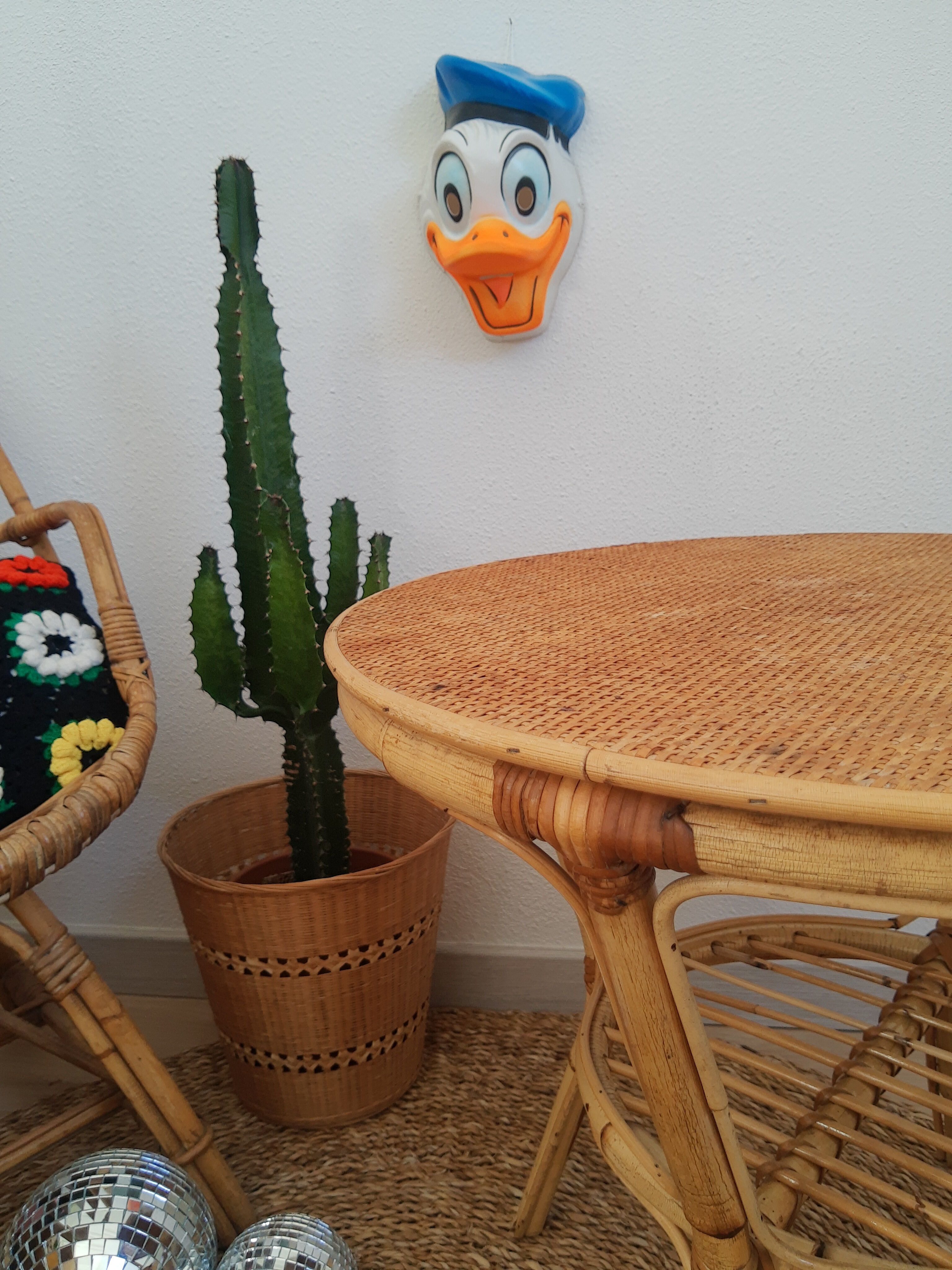 Round rattan side table 60s -70s / vintage