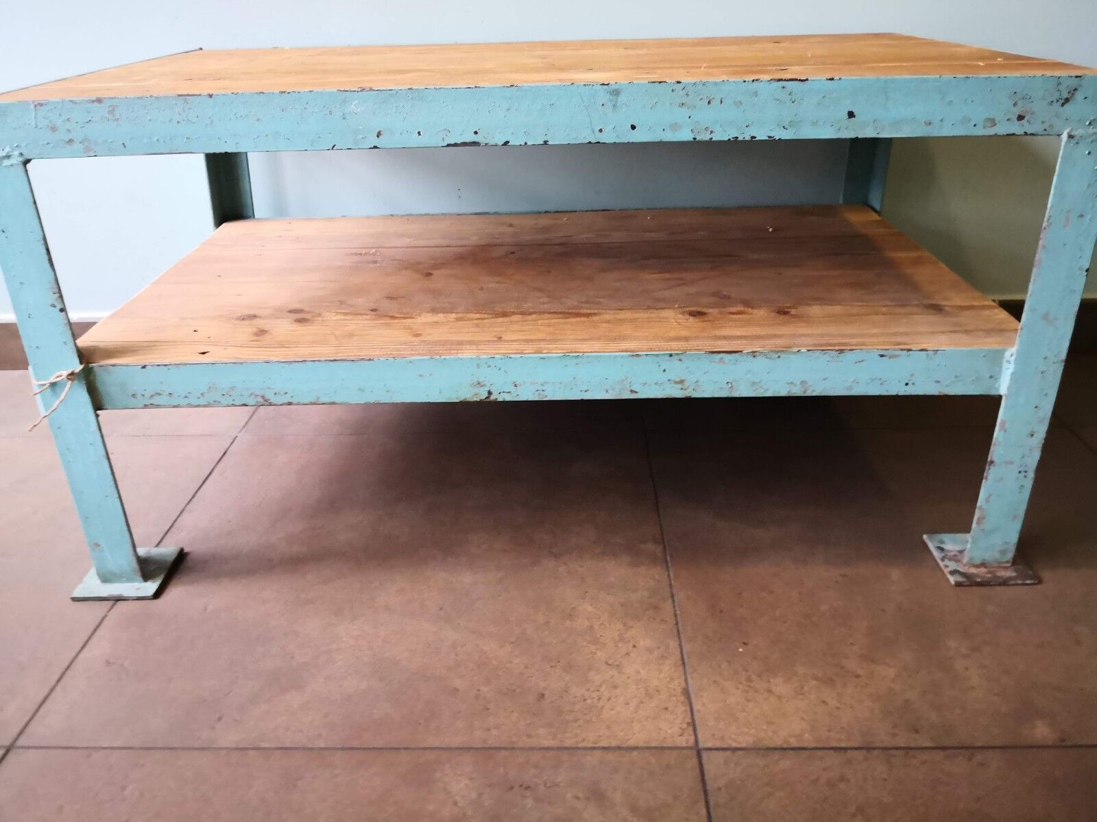 Table basse vintage, déco loft ou industrielle, bois et métal