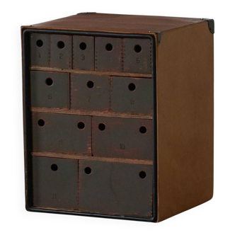 Vintage military-style trunk in leather and wood, late 20th century.