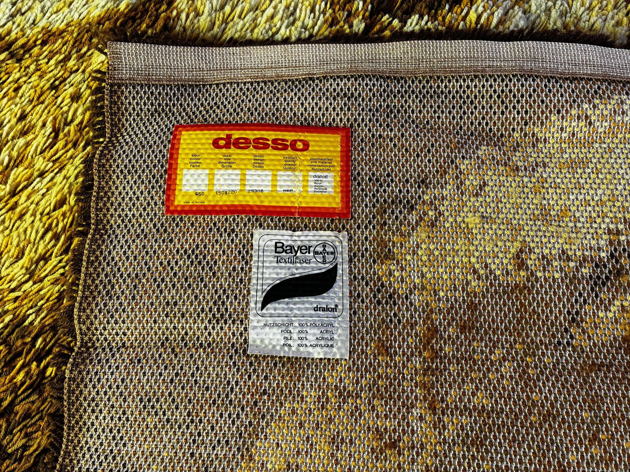 Vintage Rug • Desso • Pop Psyché • 220 cm x 150 cm • 1970