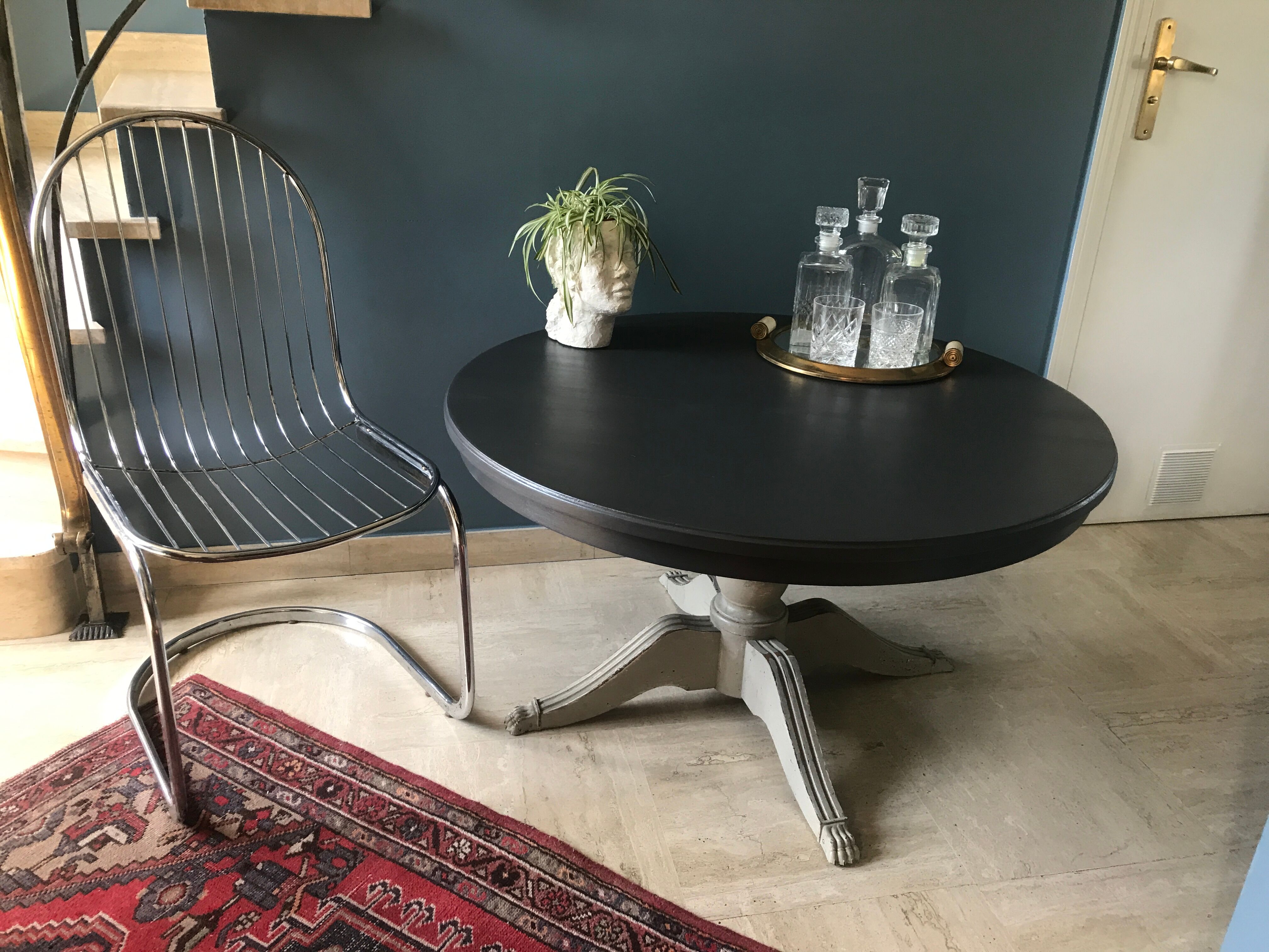 Old round dining table transformable central foot