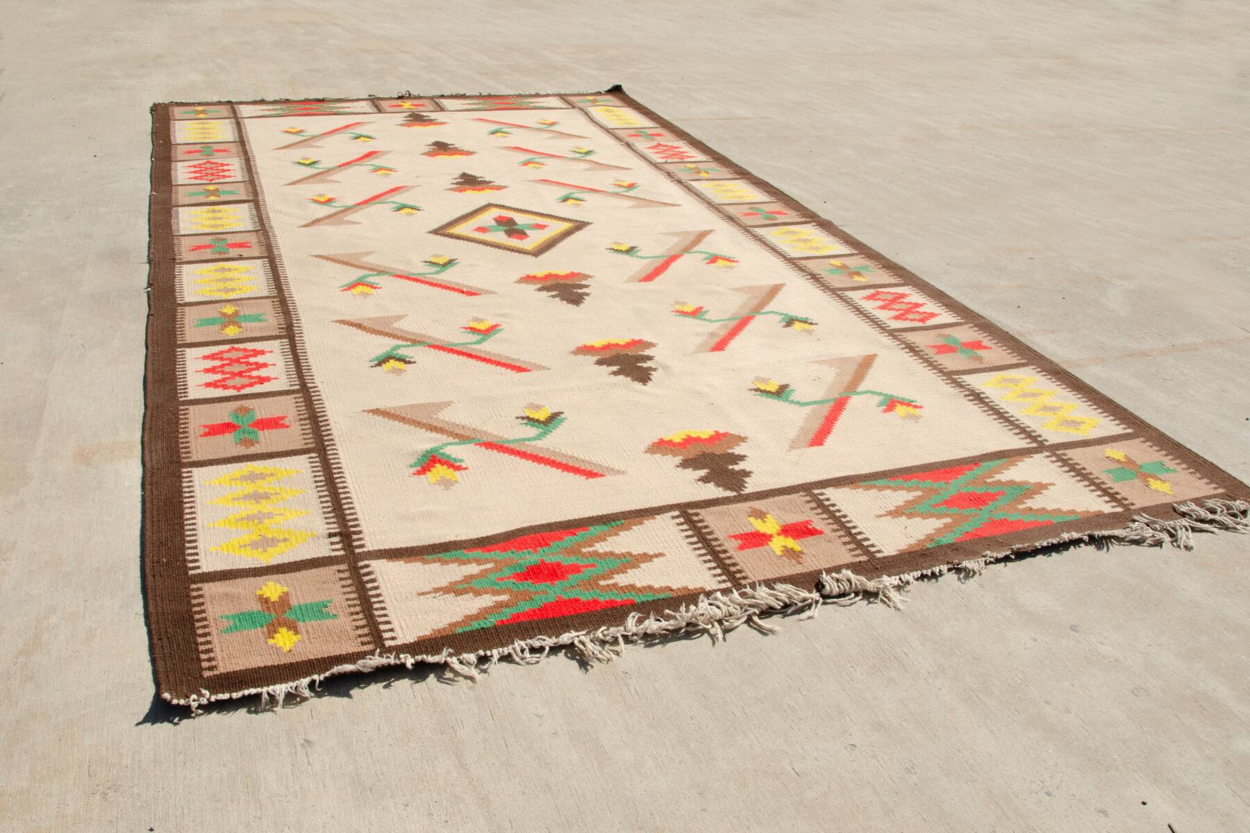 Immense tapis moderne vintage Kilim, 1970