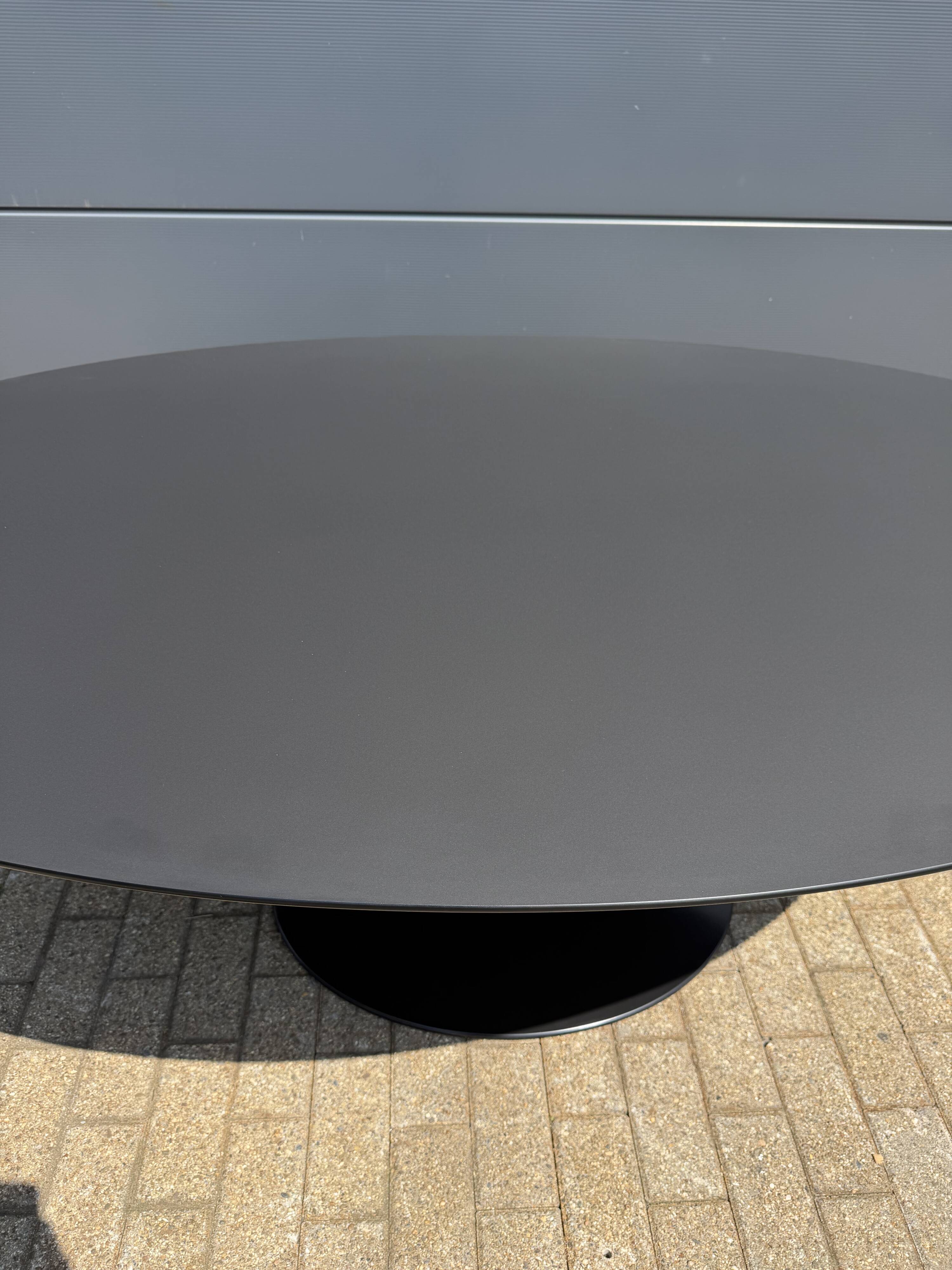 Knoll Tulip oval dining table 198/244cm black Feniks laminate