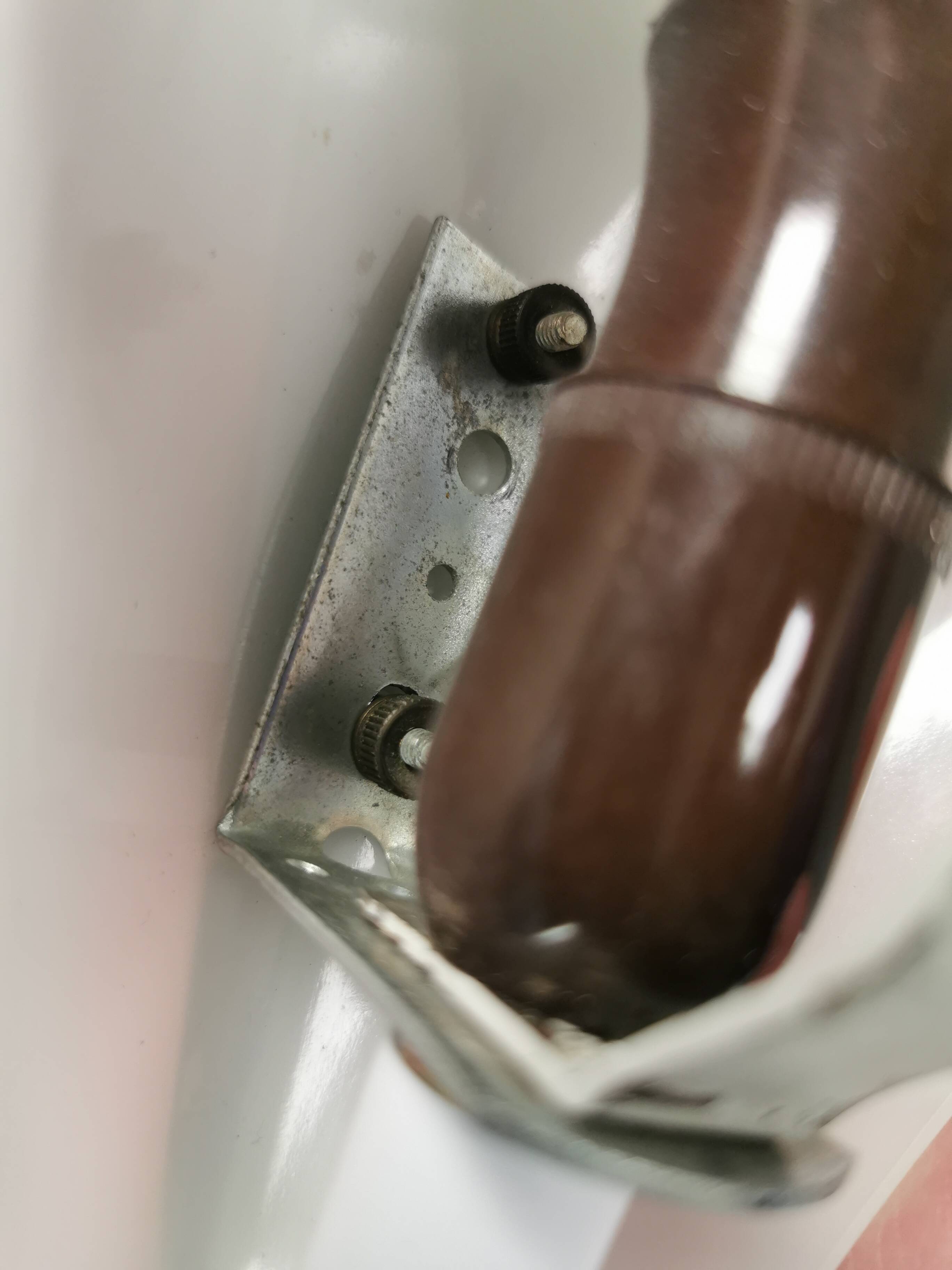 Beautiful and fun wall lamp, in hard pressed white plastic danish 1980s